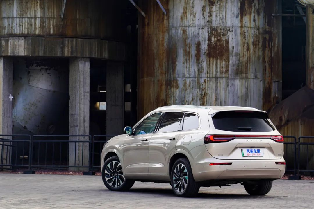 问界m7操控性比x5操控性感受如何,问界全新m7实车体验