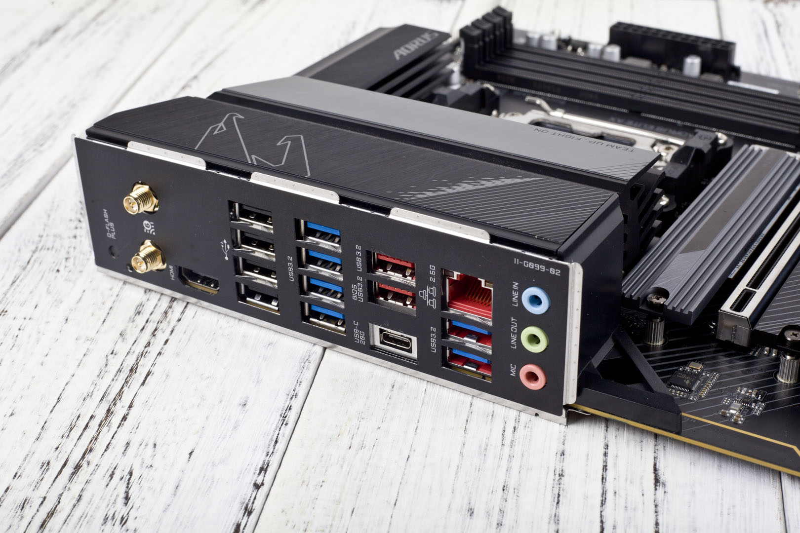 7000系列选配,技嘉x670小雕鉴赏