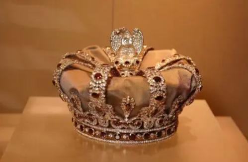 世界上最美的金色皇冠,世界上最漂亮的22顶皇冠