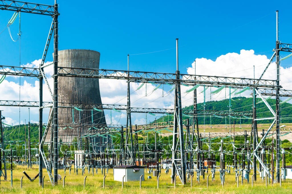 国网变电107亿思源4.5%降居第6品牌，组合电器变压器降继电保护升