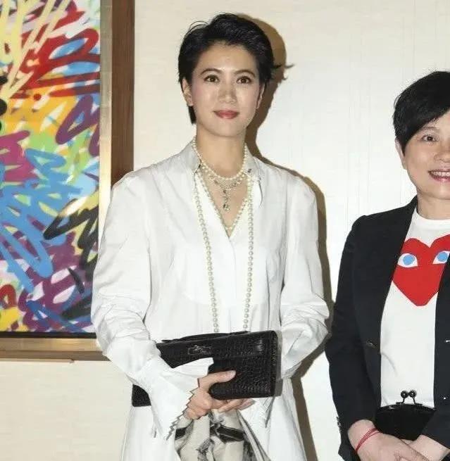 每天认识一个包爱马仕,每天认识一个奢侈品牌阿玛尼