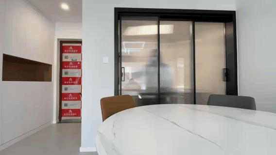 玻璃门下坠蹭地怎么处理,家里玻璃门关不上了怎么修