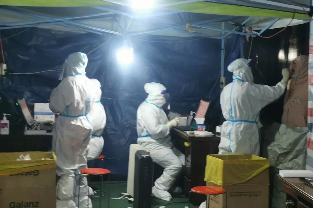 战疫一线致敬最美逆行者,抗击疫情疫路有你短视频