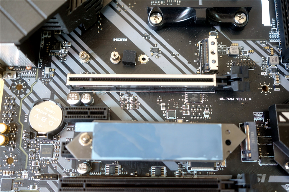 5800X+6600+钢影PF1+飓风S240水冷+阿帕奇机箱的TT半全家桶装机