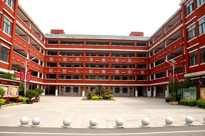 许昌市东城高级中学高中,许昌市东城高级中学报道