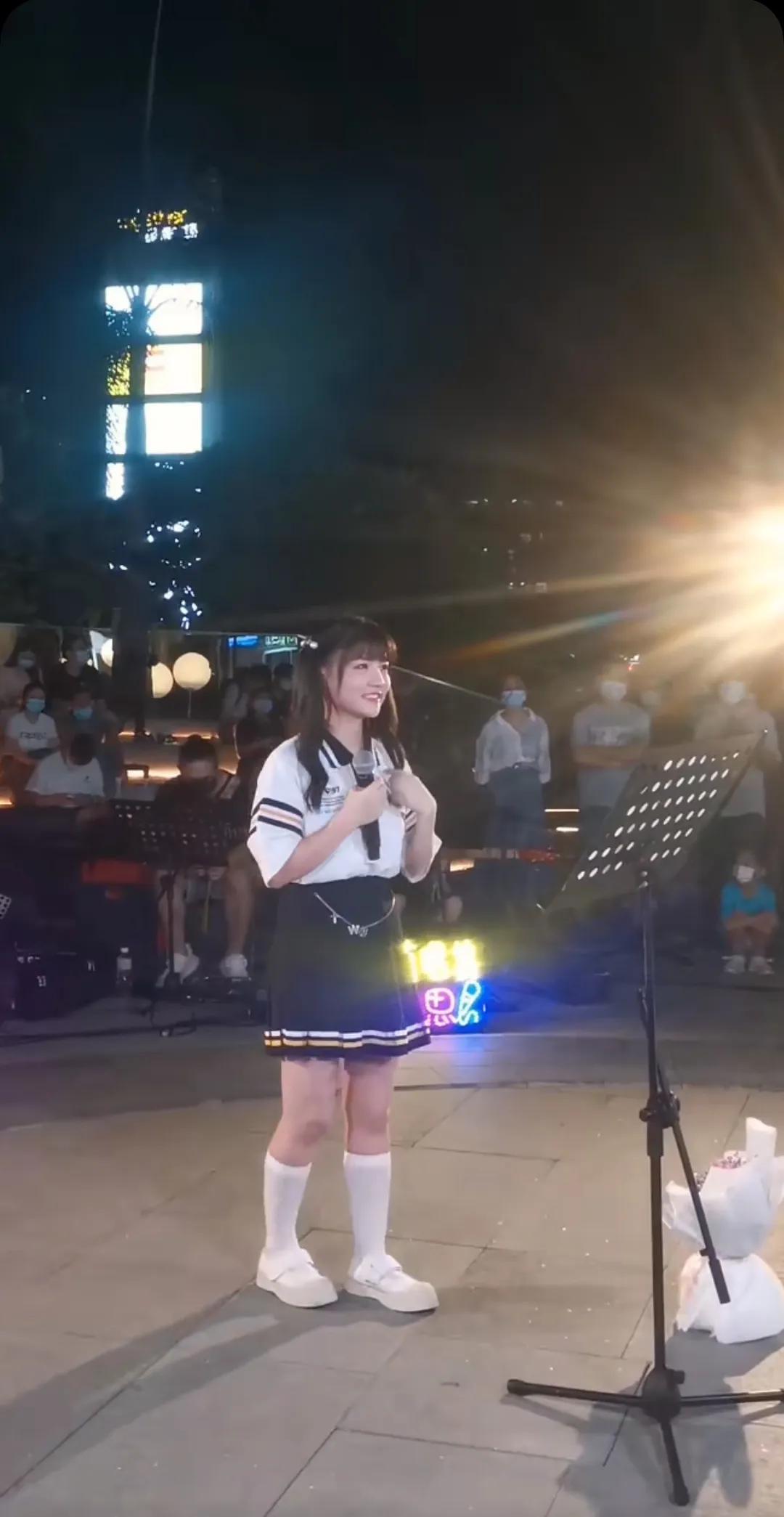 抖音网红歌手戴羽彤,抖音唱歌网红最火前十名歌手