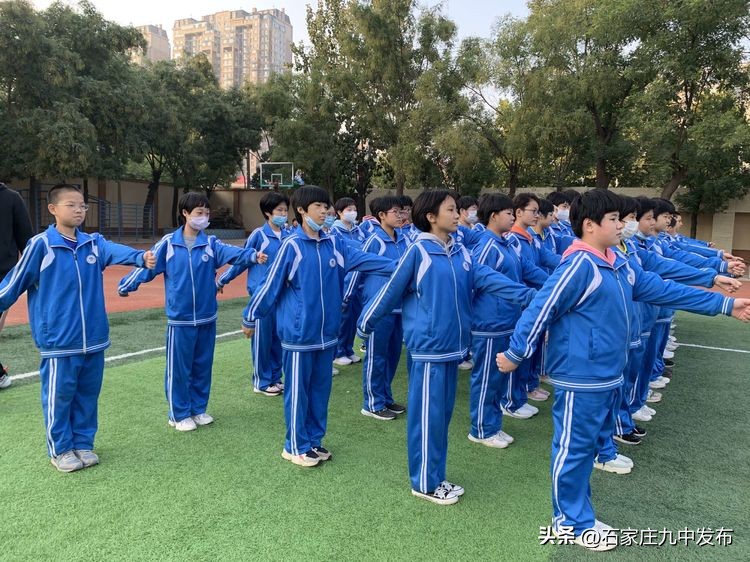 石家庄19中初一军训,石家庄九中四班军训