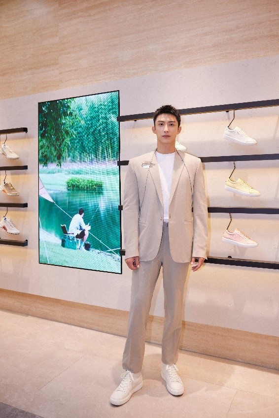 ecco全球代言人,黄景瑜ecco线下