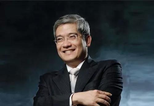 著名教授*养包**空姐，送豪宅送现金，3年后联手第6任前妻全要回来