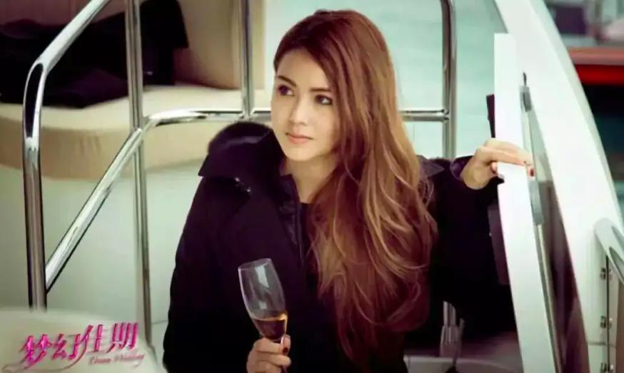 昆凌首谈21岁嫁给周杰伦,中专毕业的昆凌为何被周杰伦独宠