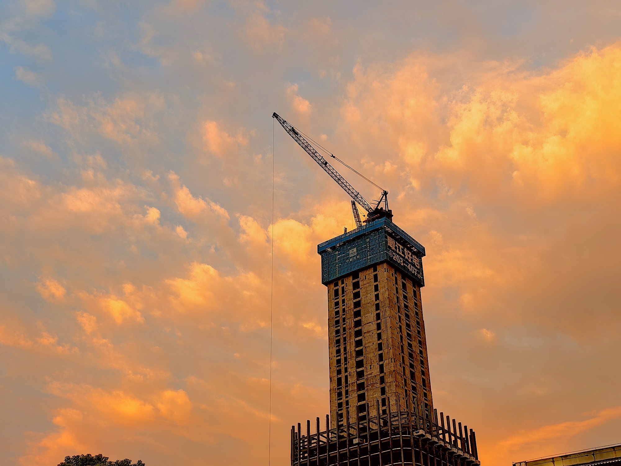 1800岁的武昌，为何能远离老牌城市的诅咒？（深度长文）