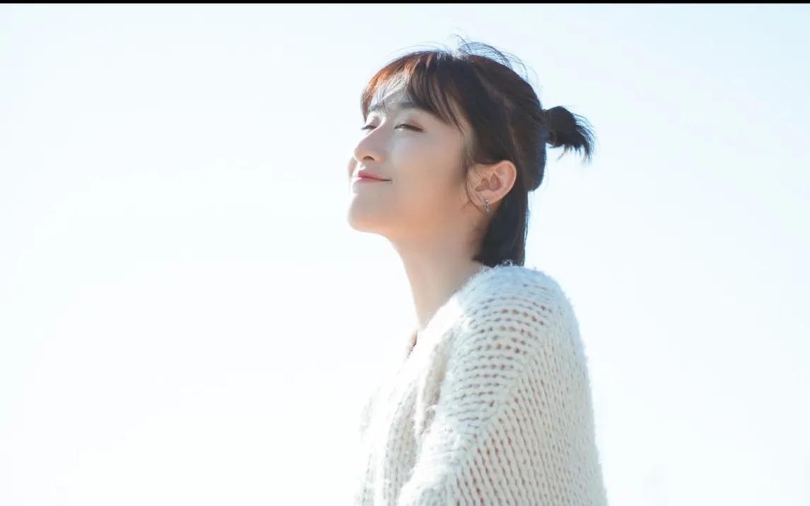 初中女同学开始混社会被*养包**，结果令人惋惜