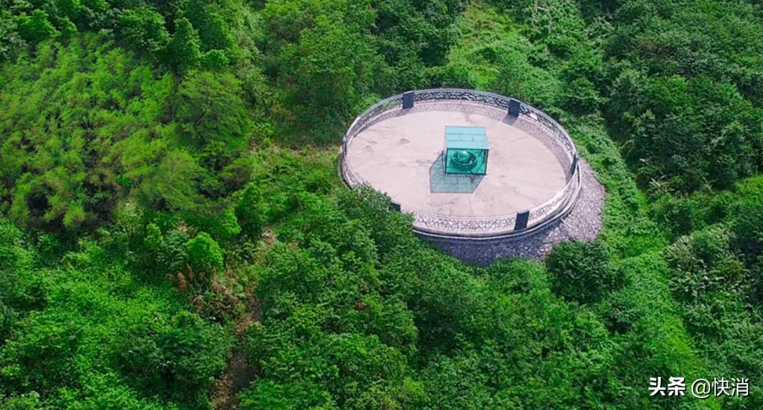 从一场球赛到“一口甘甜”,百岁山长期主义背后的民族情和民生味