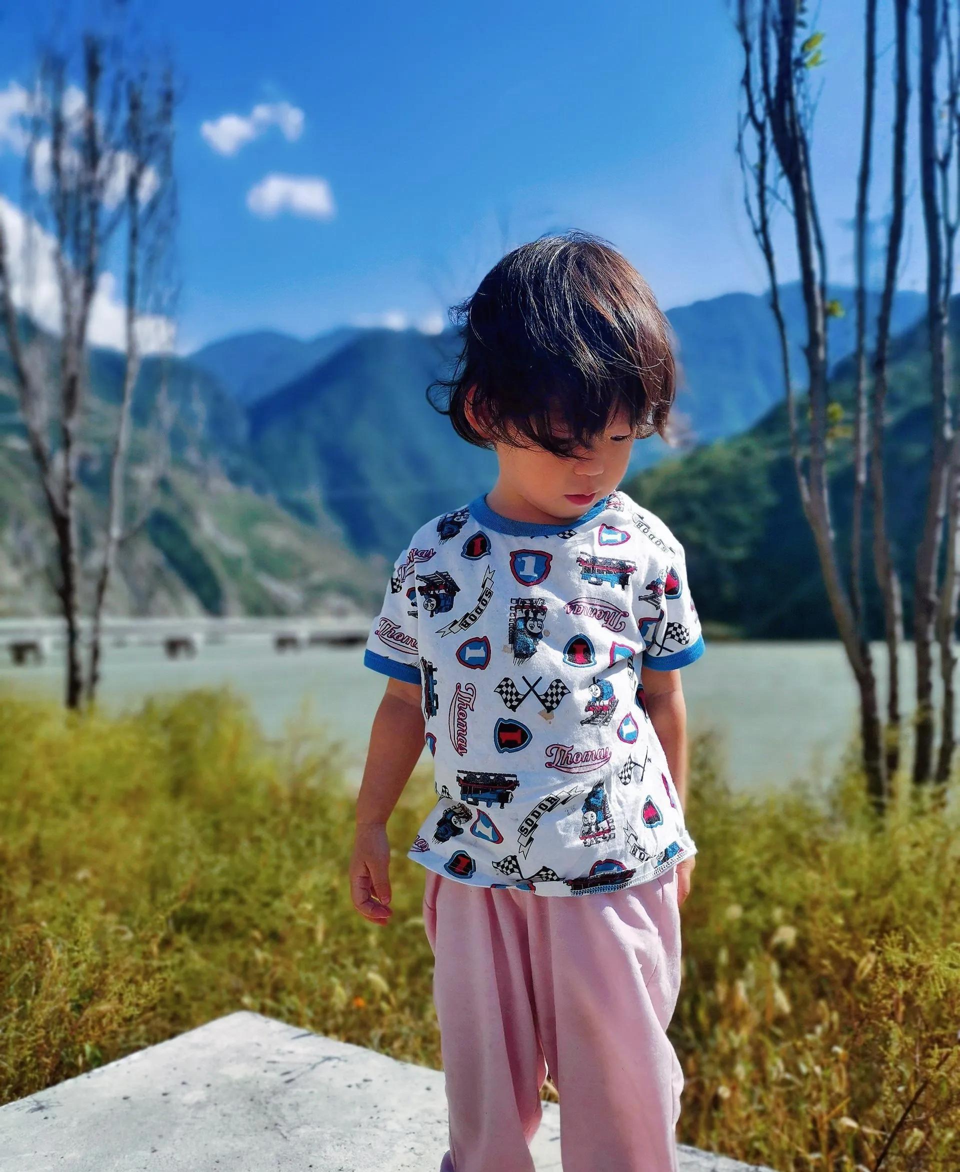 318堵车风景线,四川318国道沿途风景视频