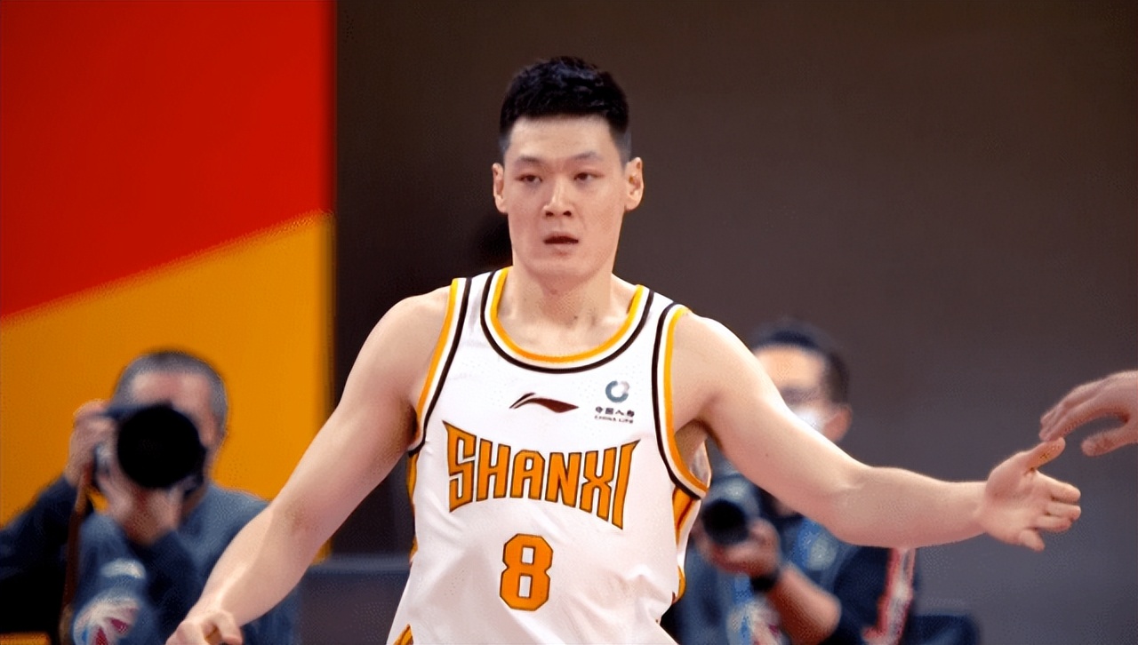 两战34分末节上演个人秀,北大魔王再进化,他给大学生球员树标杆