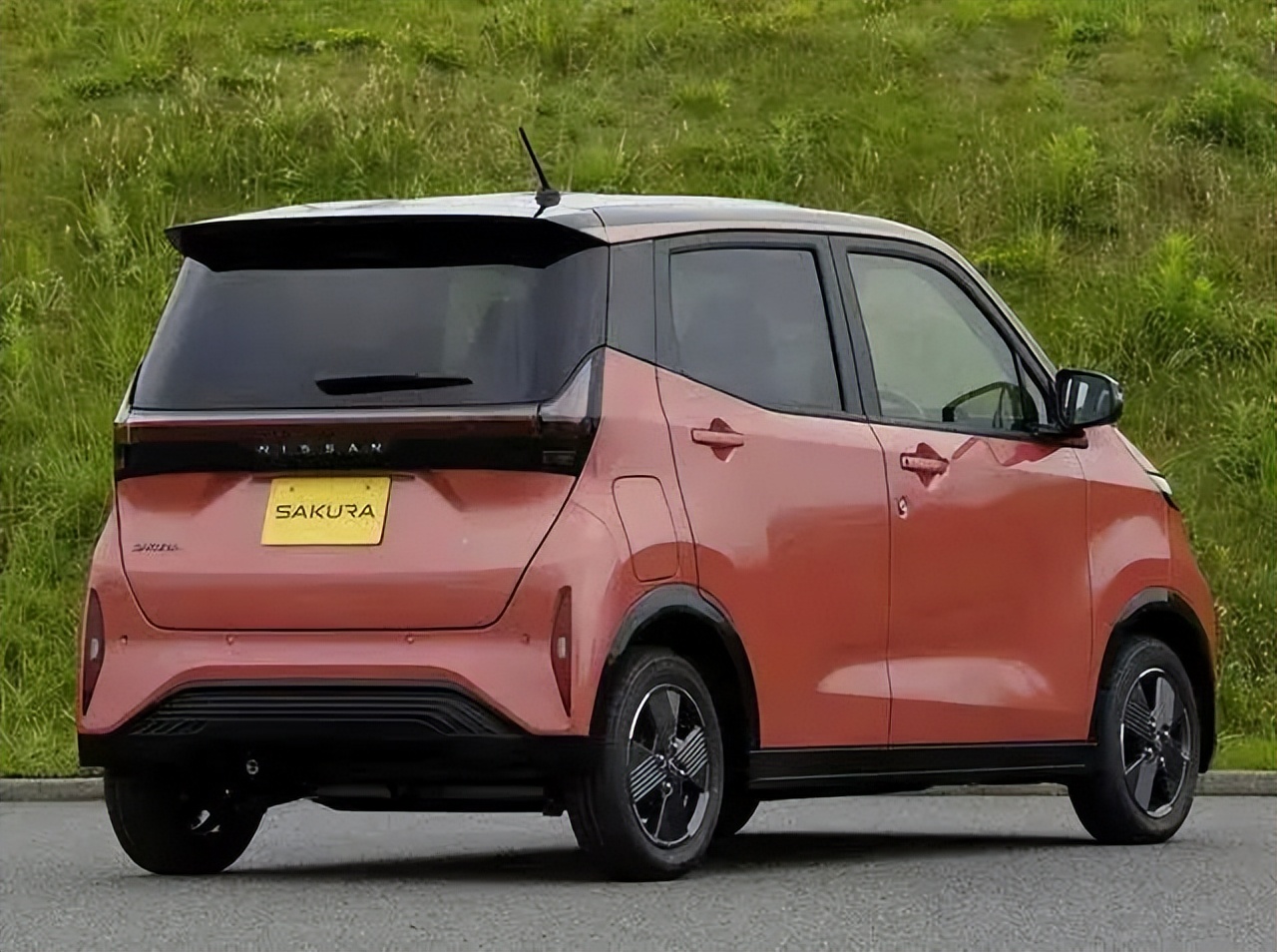 老头乐与纯电微型车区别,三菱evo老头乐