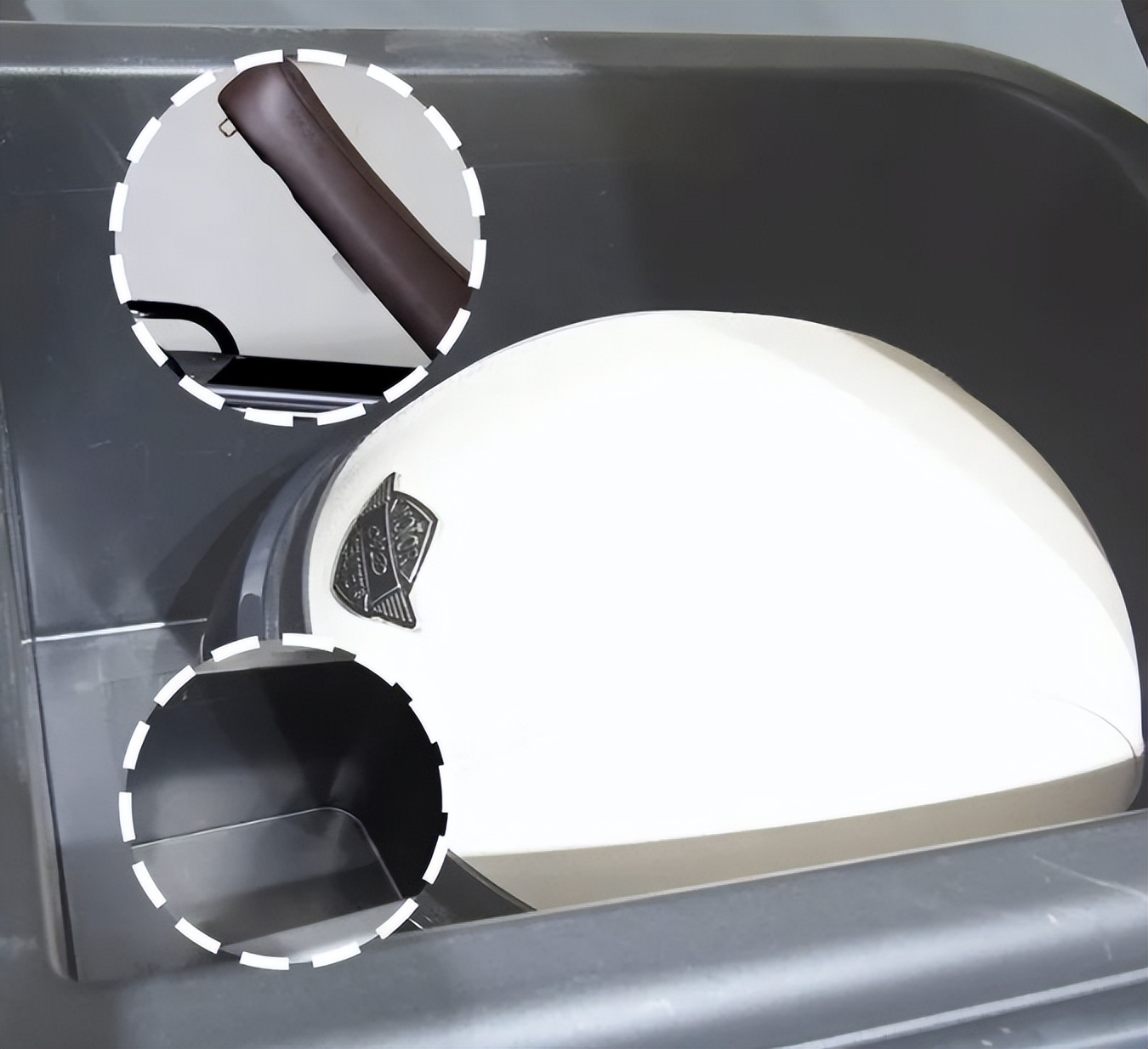 2款接娃小三轮自带雨棚不怕查车,老年代步三轮车雅迪小三轮带雨棚