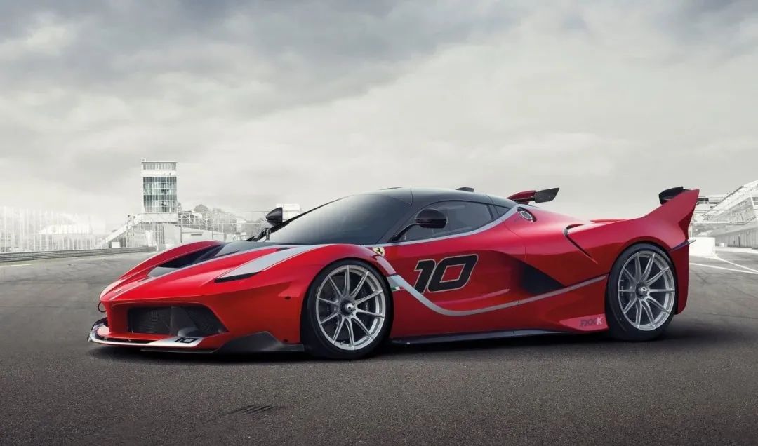 sf90值不值,sf90跑起来是什么样的