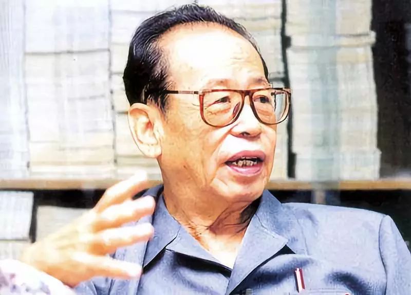 1986年，葡萄牙总统反悔澳门归还时间，周南：本世纪前必须还