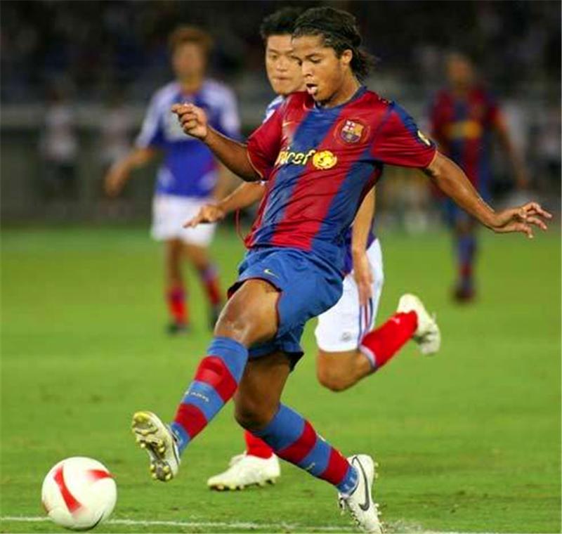 传说中的小罗接班人，却与梅西位置重叠，遭瓜帅清洗纯属咎由自取