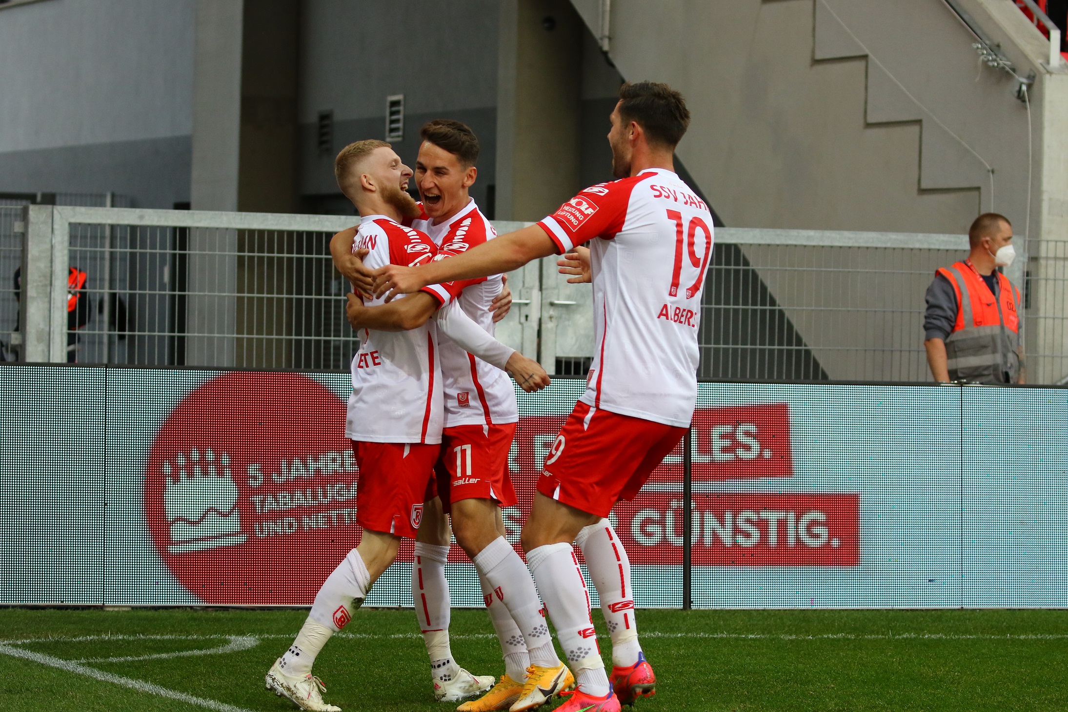 20岁小将闪耀欧冠25场打进14球,印度22号球员