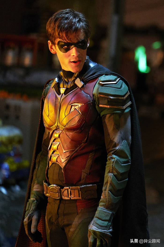 沉睡魔咒的王子其实是澳洲的阳光小鲜肉!他曾演出加勒比海盗