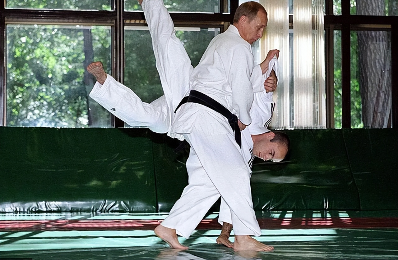 普京能否打得过少林寺武僧,普京和少林寺武僧切磋下集