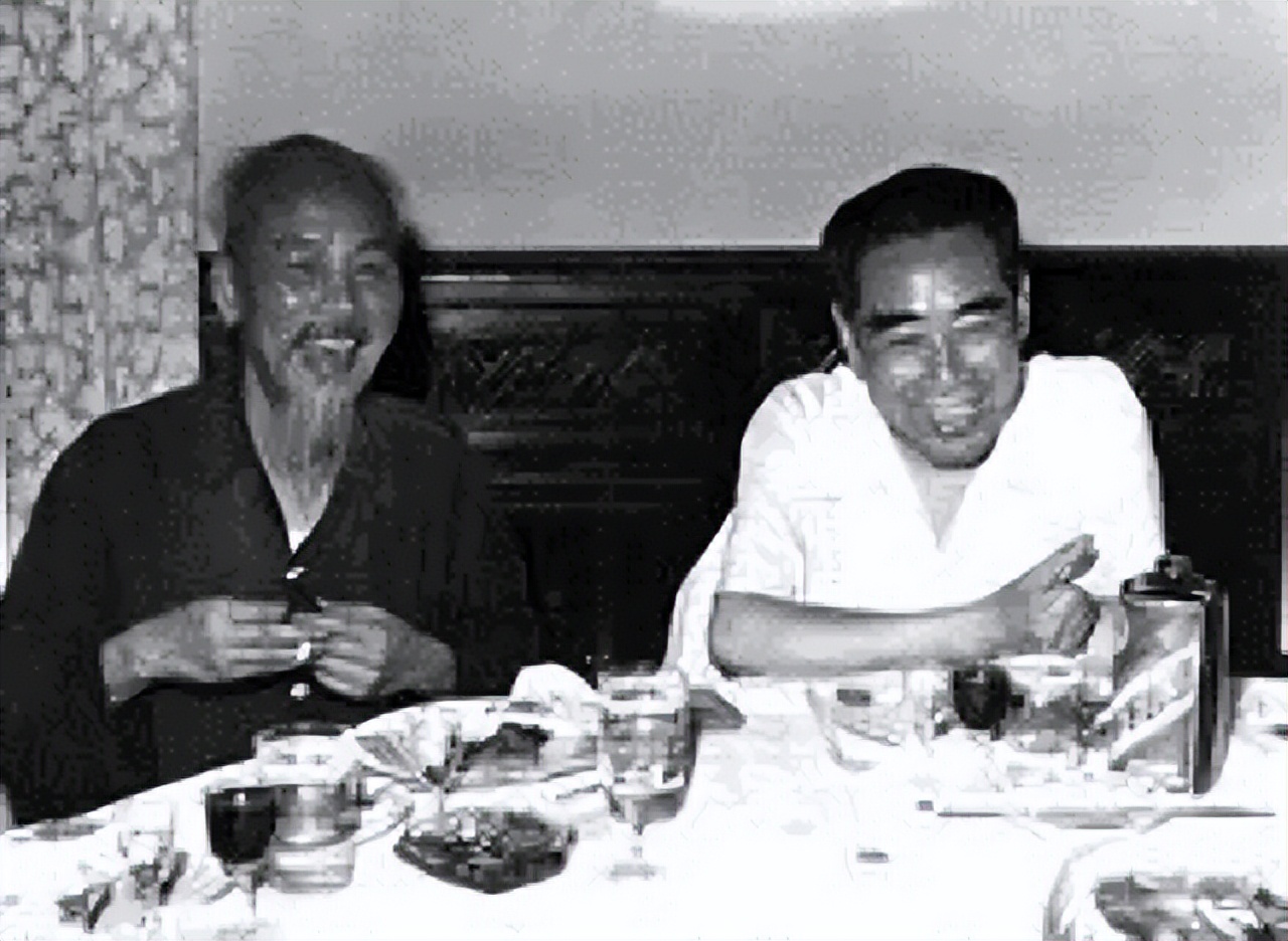 1966年毛主席想出访越南，遭胡志明强烈反对，黎笋一句话成功救场