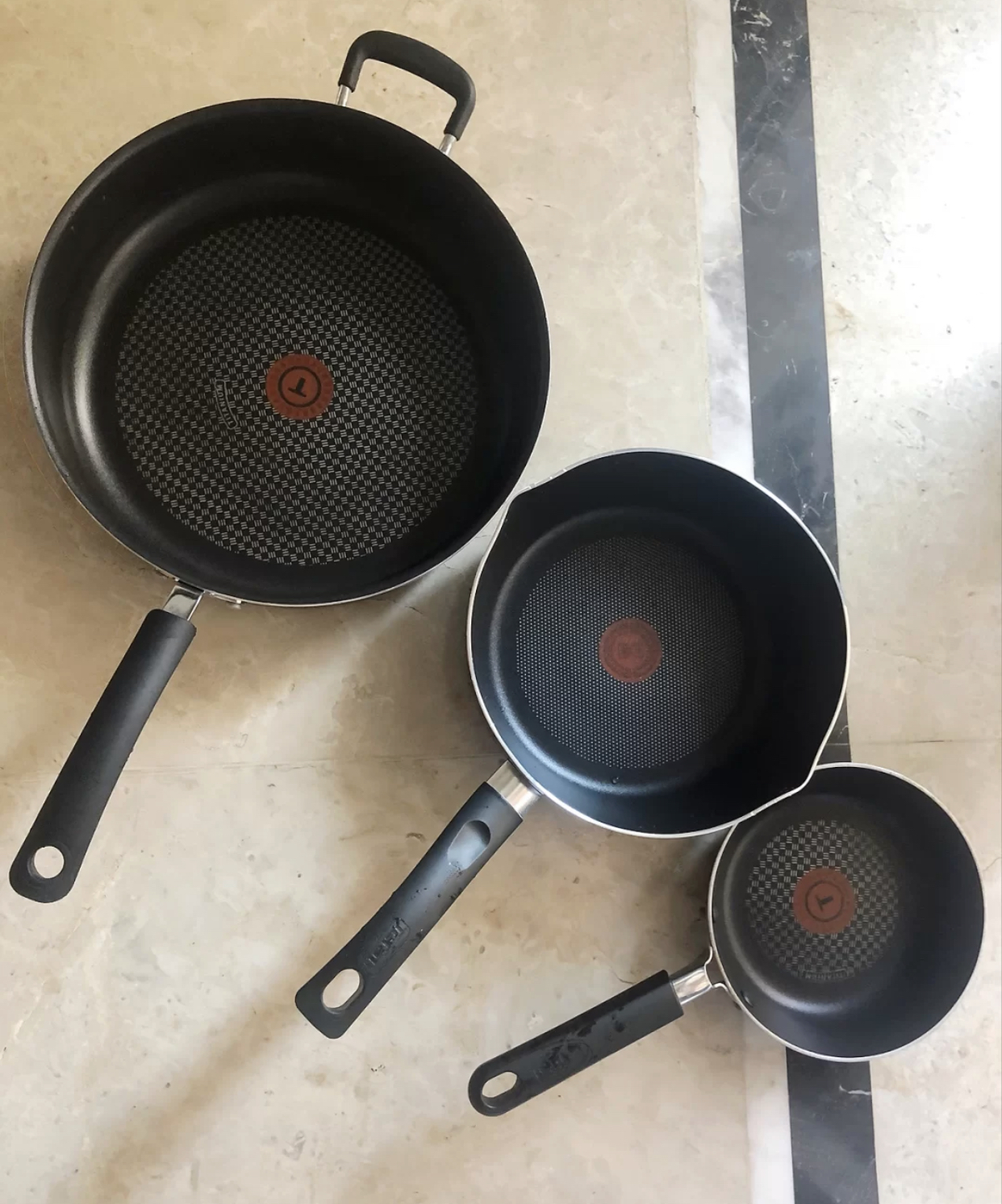 不粘锅几个月换,不粘锅多久换一次合适