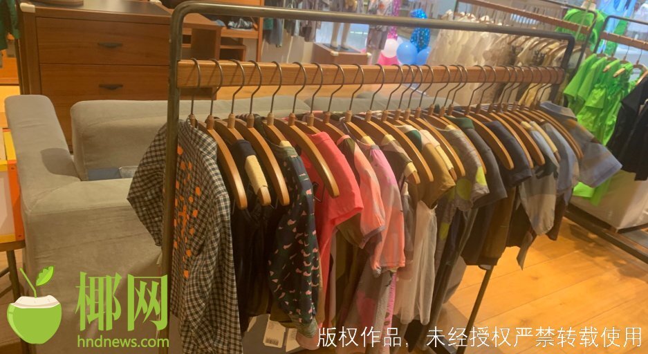 江南布衣童装再现诡异画风,江南布衣再现暗黑童装店