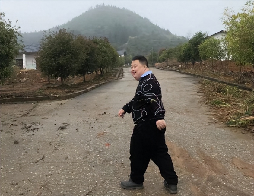 天才指挥家舟舟近况,天才指挥家舟舟的谎言