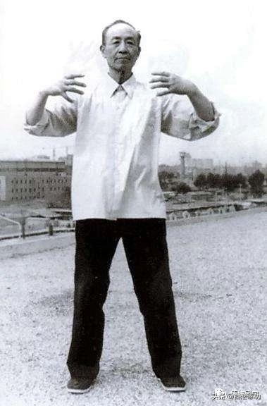 浑圆桩练功时间与注意事项,太极浑圆桩的练功方法