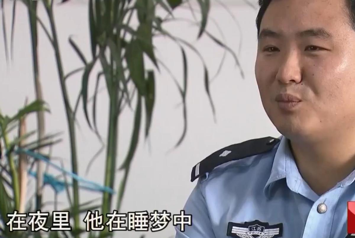 乘客坐公交摔骨折司机赔偿,乘客坠亡案司机获刑1年