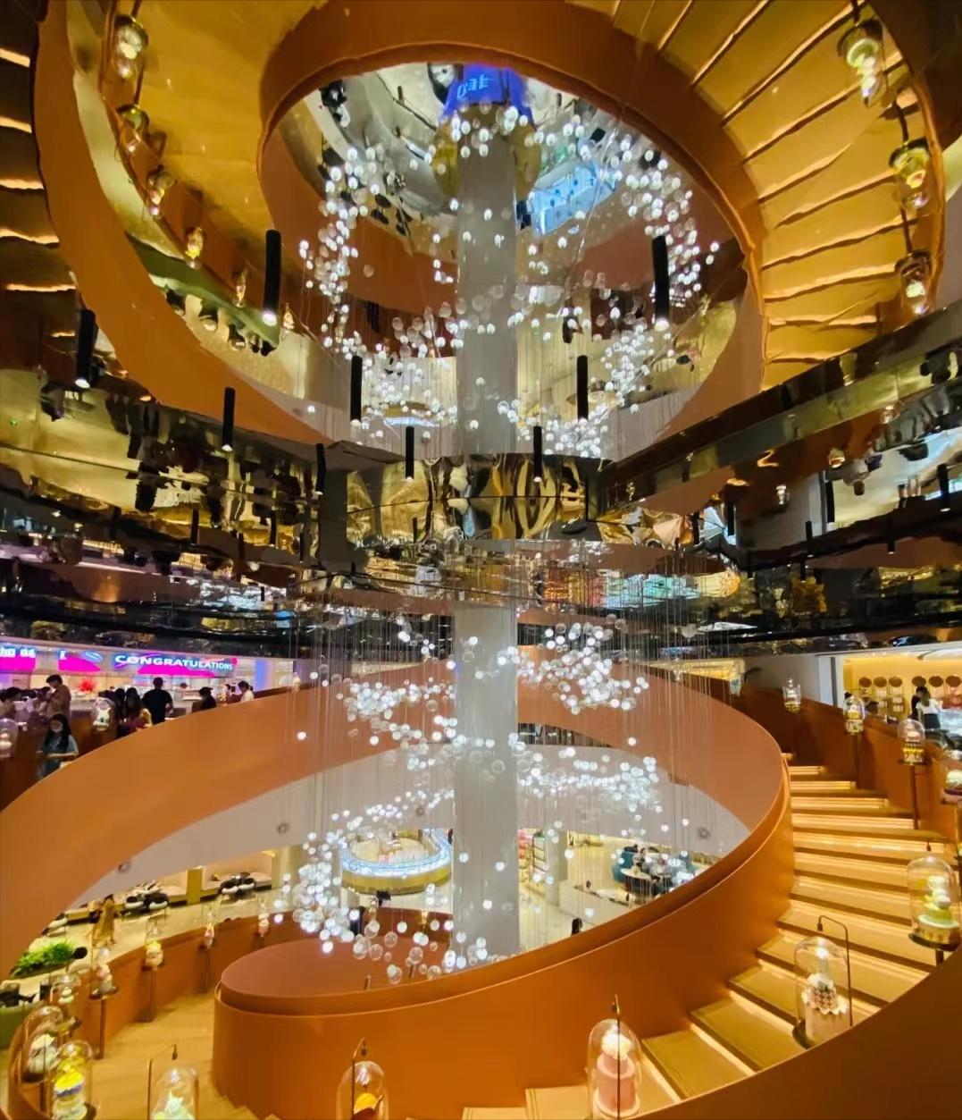 一个蛋糕1314万，中国首家1亿网红店凉了，搬出易烊千玺也没用