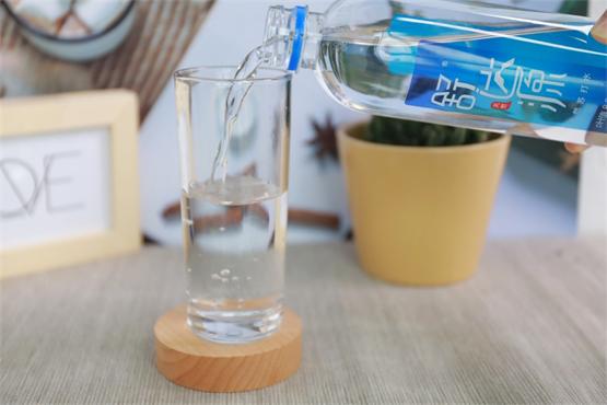 舒达源天然苏打水是强碱性吗,舒达源天然苏打水