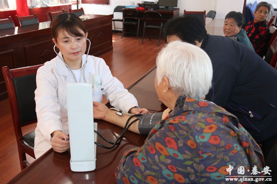 九九重阳节浓浓敬老情简介,九九重阳节，浓浓敬老情