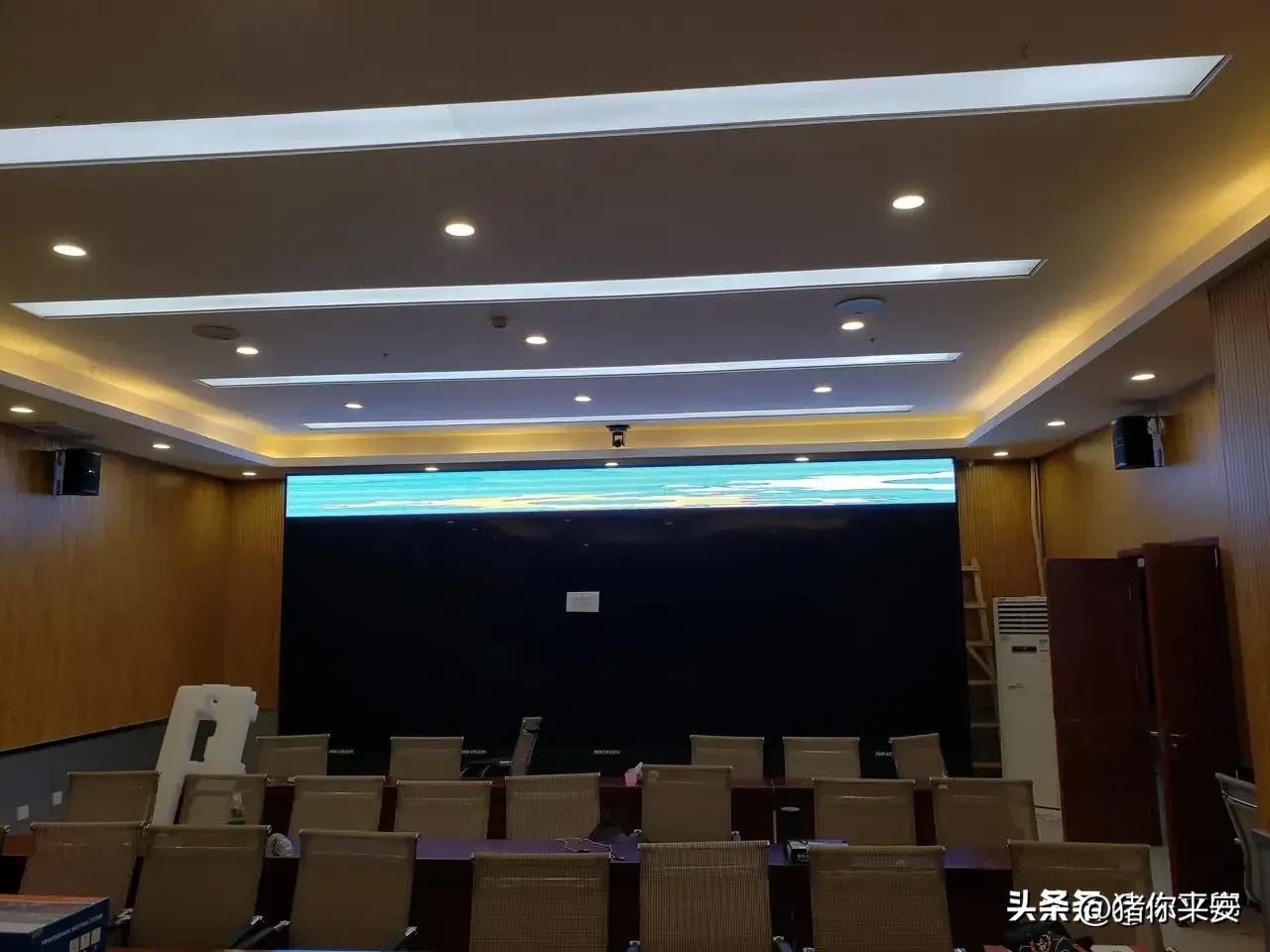 led显示屏厂做什么工作,想学做led显示屏