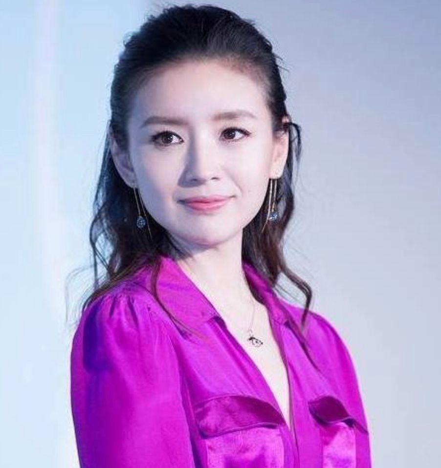 董洁和巩俐谁更漂亮,巩俐章子怡董洁周冬雨