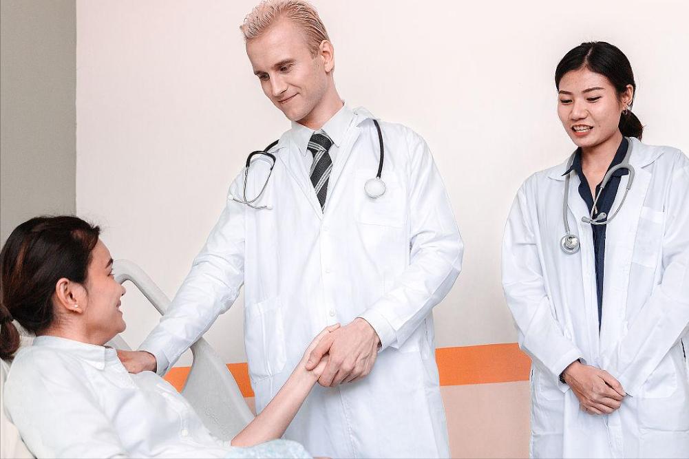 测量了319位中国女性外阴的整形医生