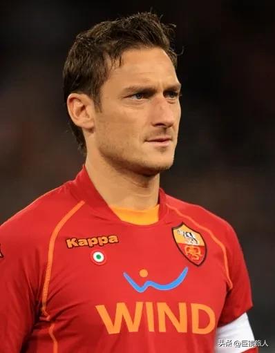 齐达内十大历史最佳进球,小罗和齐达内谁更强