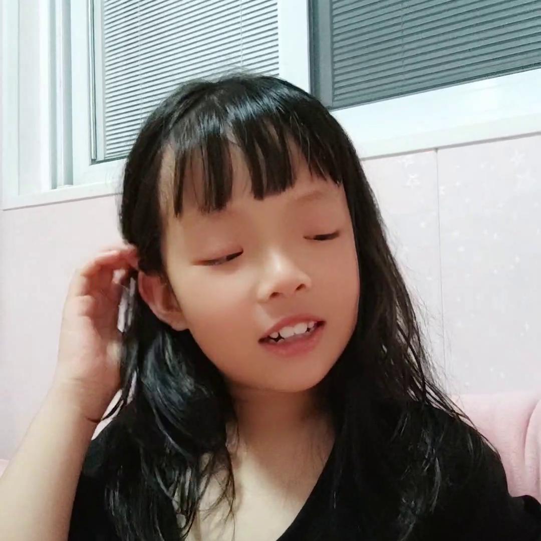 母女一起画大饼,母女画大饼的原创视频