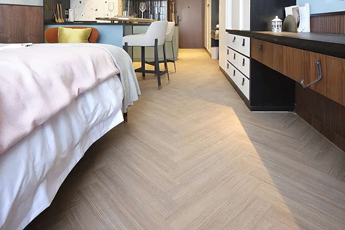 石晶地板好用么,比利时乐迈石晶地板是一线品牌吗