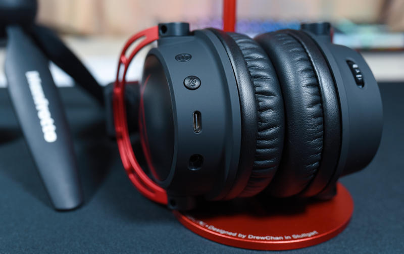 续航炸裂,hyperx阿尔法无线版和有线对比