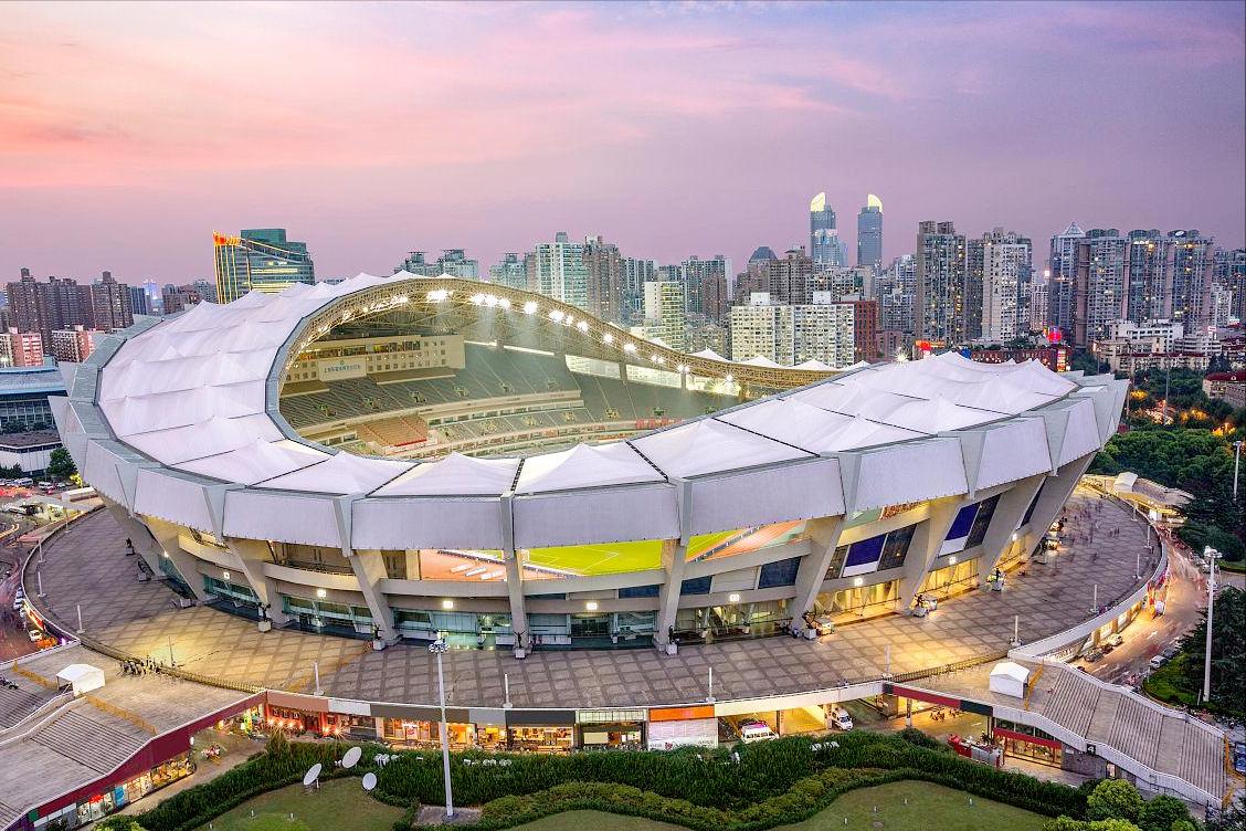 最大的体育场能容纳多少人,中国最大的10个体育场