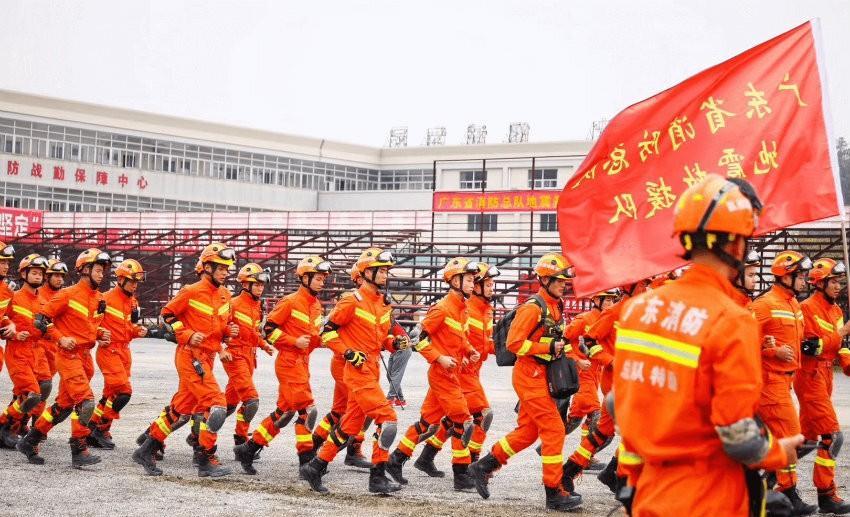 广东武警震撼开训,震撼广东警方海陆空联动