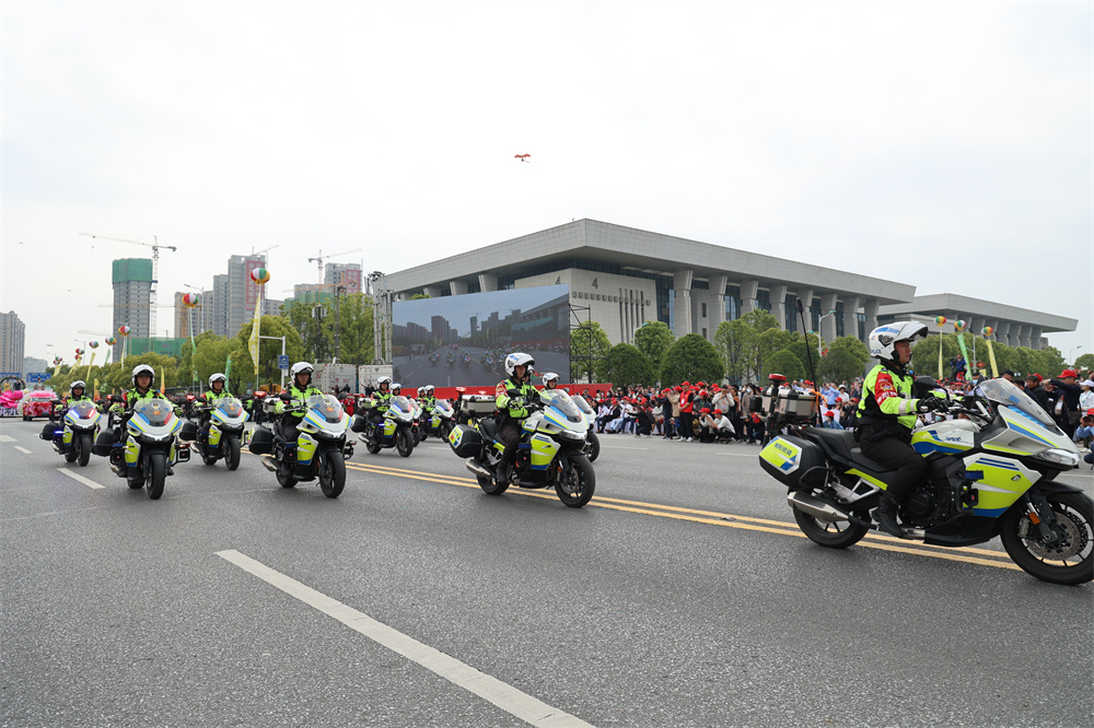 绿色中国行走进大美南阳直播,绿色中国行走进明月山乌兰图雅