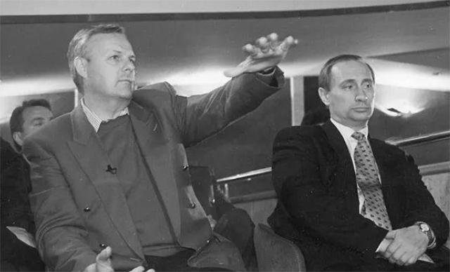 普京当选总统做的事,普京当选总统后第一件事