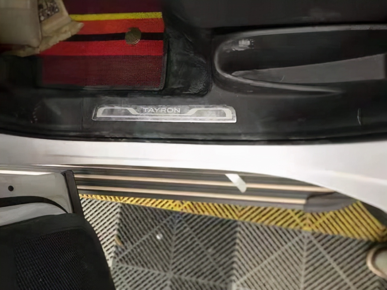 内饰保护膜好处,内饰保护膜都贴什么地方