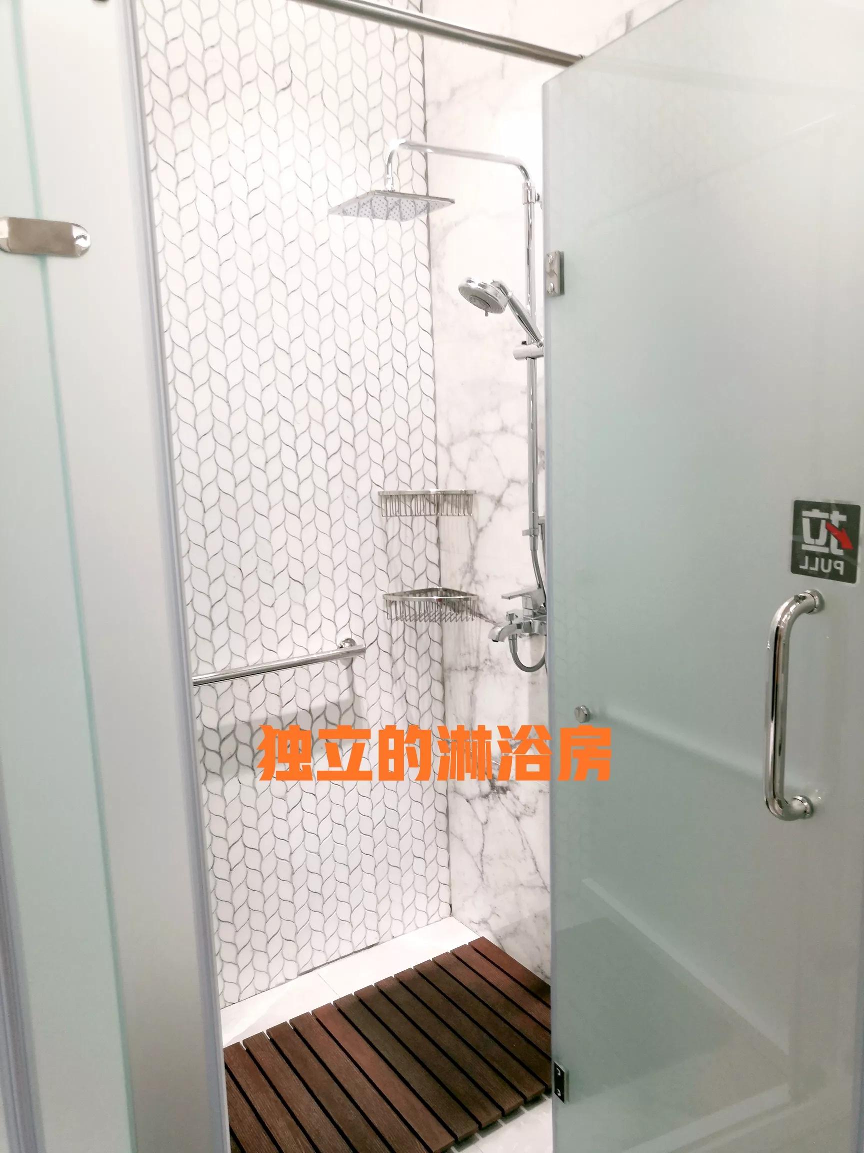 淋浴房玻璃防爆膜怎么撕掉,淋浴房玻璃隔断防爆膜