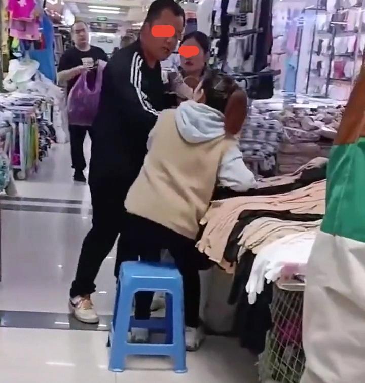 反转！拉妻子退几十元衣服丈夫被网暴当事人发声嫌质量差